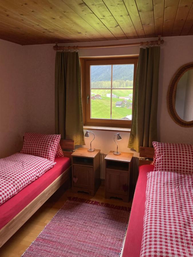 Bnb Guesthouse Lusi Frauenkirch Exterior photo